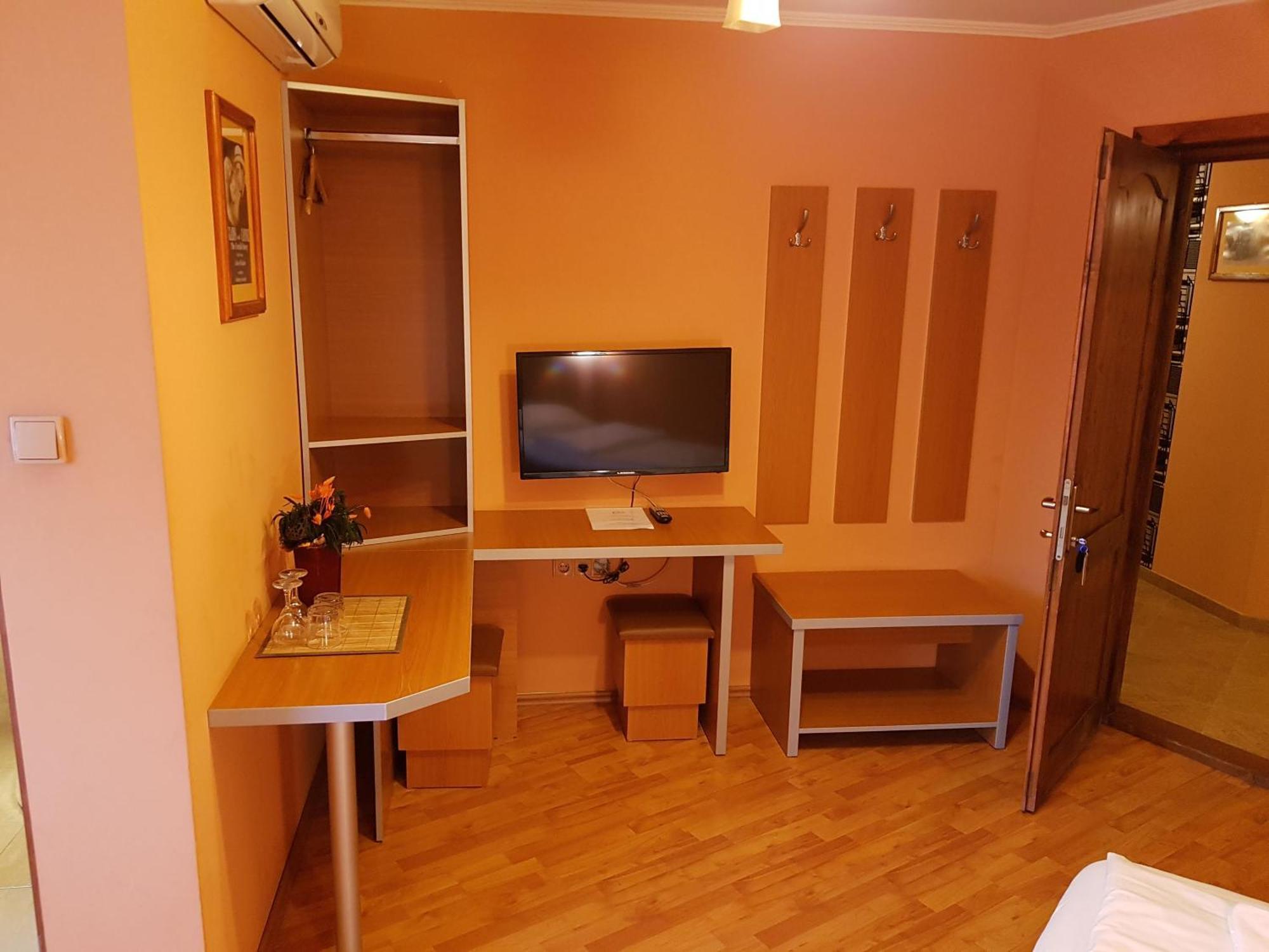 Motel Al Capone Satu Mare Zewnętrze zdjęcie